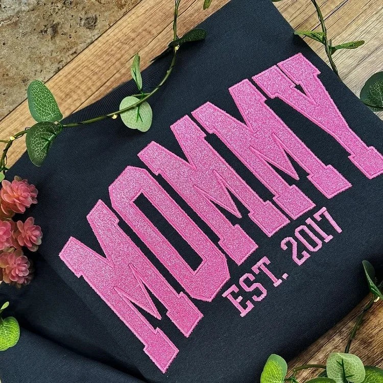 Custom Embroidered Glitter Mama Sweatshirt with Kids Names on Sleeve For New Mum Mother's Day Gift