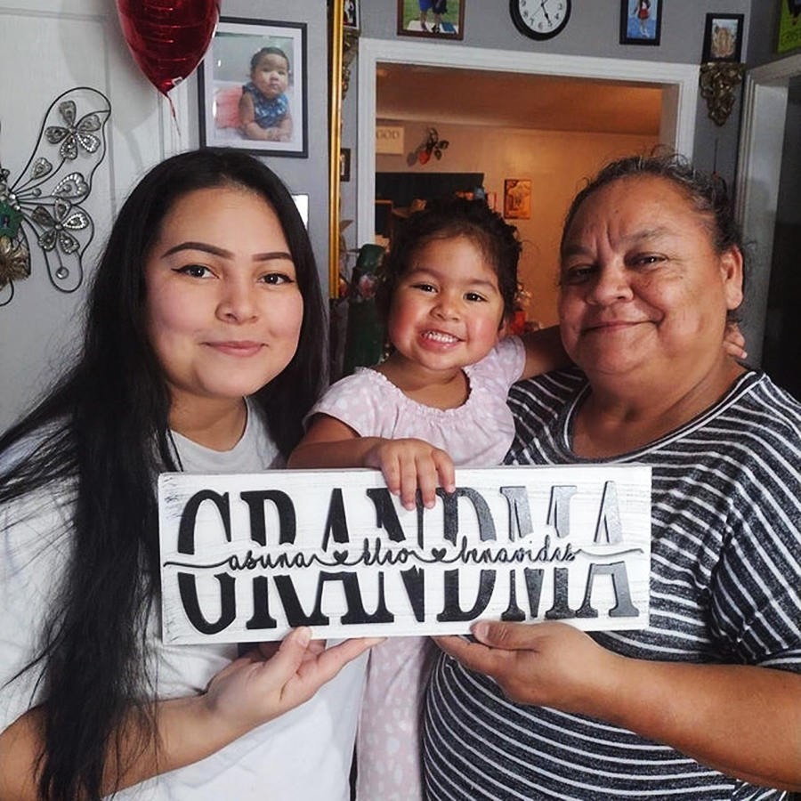 Custom Mom Wood Sign With Name Engraving For Grandma Birthday Mother's Day