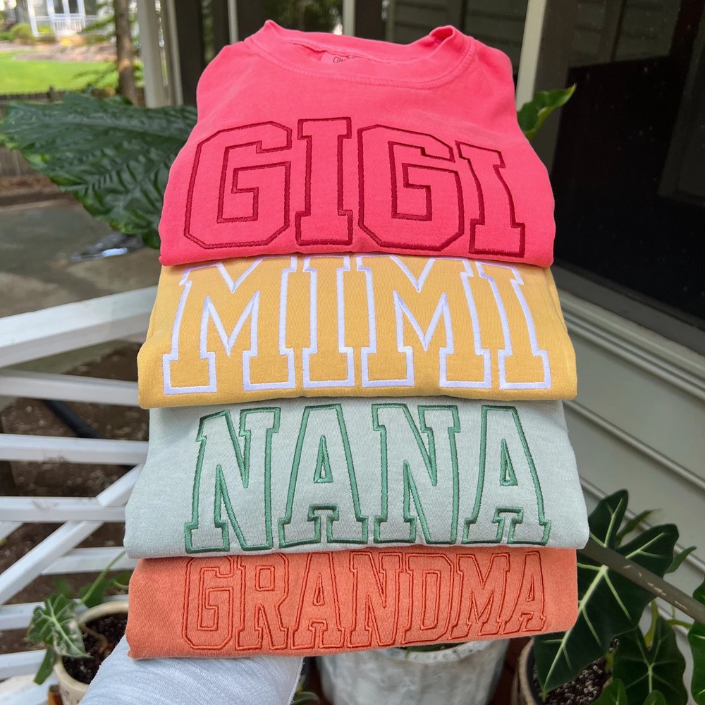 Custom Embroidered Mama Sweatshirt with Kids Names on Sleeve For New Mum Mother's Day Gift
