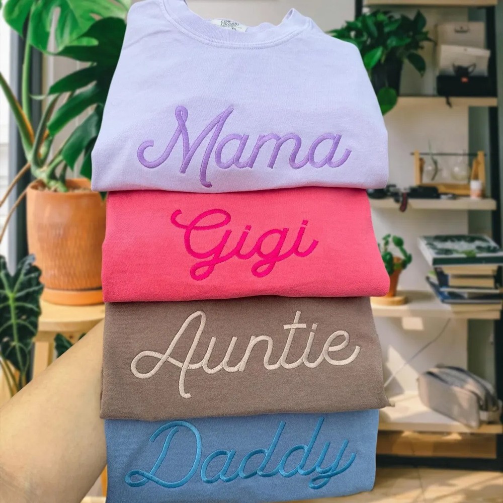 Custom Embroidered Mama Sweatshirt with Kids Names on Sleeve For New Mum Mother's Day Gift