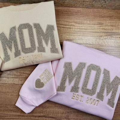 Custom Embroidered Glitter Mama Sweatshirt with Kids Names on Sleeve For New Mum Mother's Day Gift