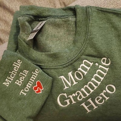 Custom Embroidered Sweatshirt With Kids Name On Sleeve For Mom Grandma Christmas Gift
