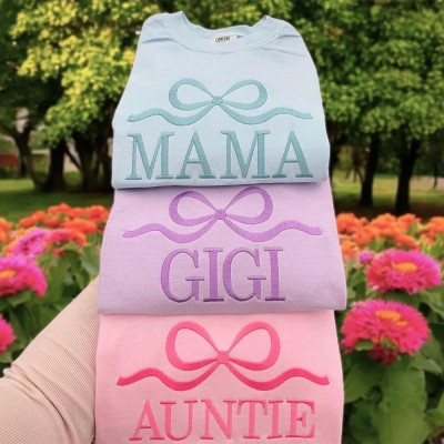 Custom Embroidered Mama Sweatshirt with Kids Names on Sleeve For New Mum Mother's Day Gift